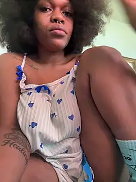 Snapshot of Boneca25 chatting on 06.09.26 Boneca25 online show from 06.09.26