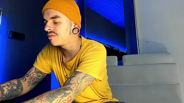 Snapshot of kaletattoo chatting on 05.20.26 kaletattoo online show from 05.20.26