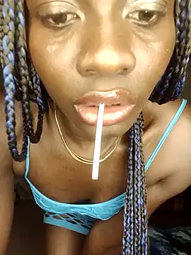 Snapshot of emily2000 chatting on 02.03.25 emily2000 online show from 02.03.25