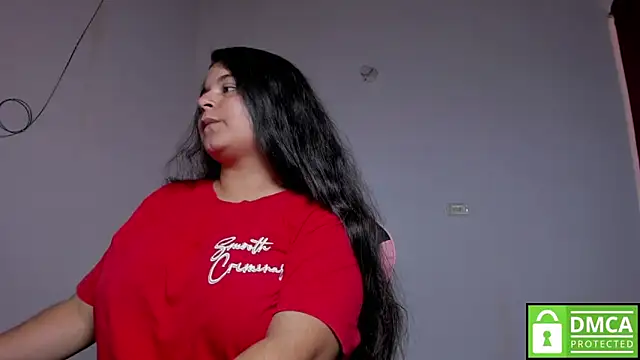 Snapshot of Little_Shaara chatting on 10.08.25 Little Shaara online show from 10.08.25