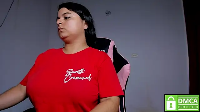 Snapshot of Little_Shaara chatting on 11.03.25 Little Shaara online show from 11.03.25