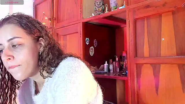 Isangel  online show from 12.18.25