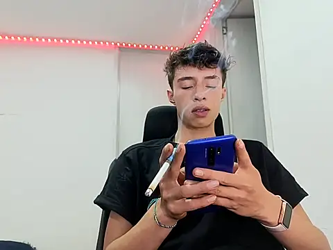 Snapshot of Juanmres chatting on 09.26.25 Juanmres online show from 09.26.25