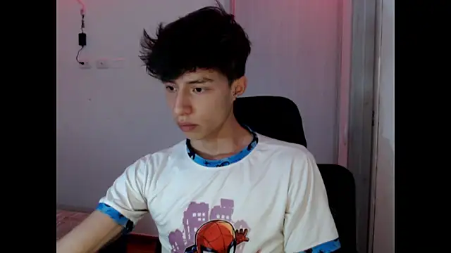 Snapshot of Juanmres chatting on 12.14.25 Juanmres online show from 12.14.25