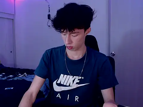 Snapshot of Juanmres chatting on 02.25.26 Juanmres online show from 02.25.26