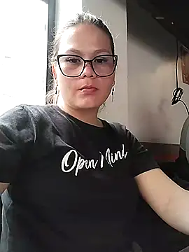 Vale Saenzz online show from 03.03.25