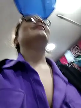 Vale Saenzz online show from 03.09.25