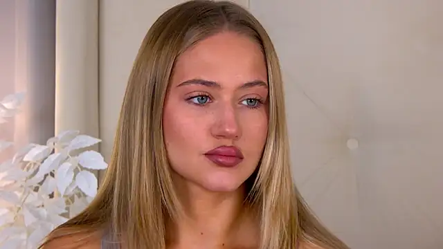 ur wet dreams online show from 10.06.25