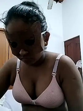 DiluQueen online show from 02.25.25