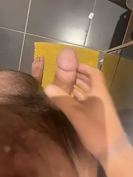 yannusgir33 online show from 11.25.25