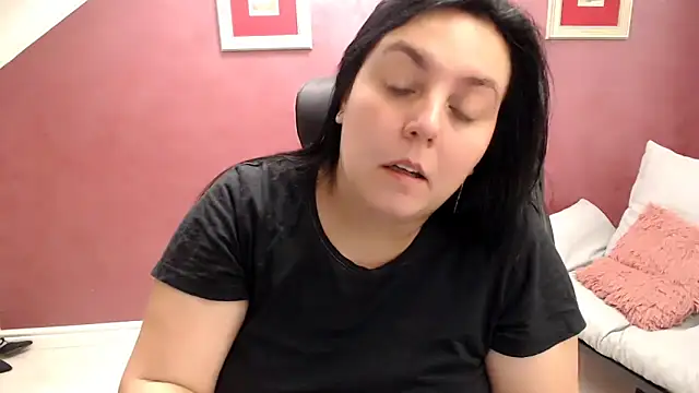 Wetandnaughtyxx online show from 09.13.25