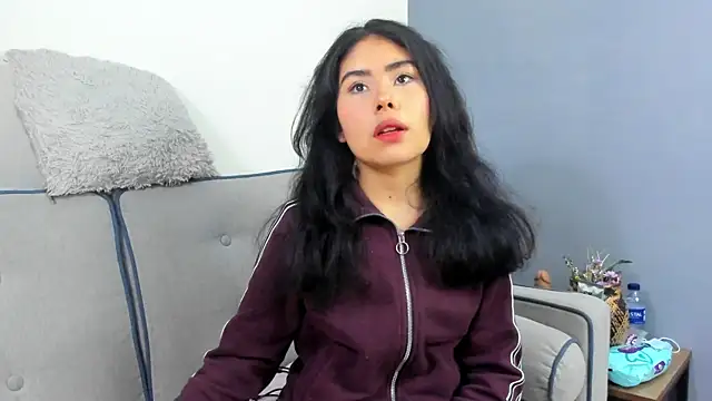 Snapshot of Alice_evans_lov chatting on 01.13.26 Alice evans lov online show from 01.13.26