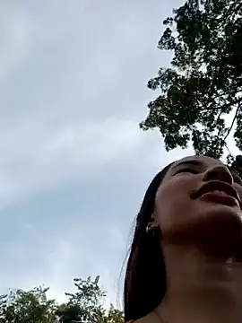 Snapshot of -Nicol chatting on 02.20.25 -Nicol online show from 02.20.25