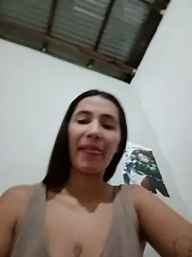 Snapshot of -Nicol chatting on 10.02.25 -Nicol online show from 10.02.25