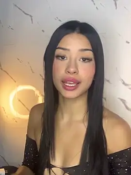 Snapshot of Miss_karol chatting on 01.28.25 Miss karol online show from 01.28.25