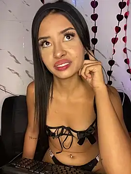 Snapshot of Miss_karol chatting on 02.13.25 Miss karol online show from 02.13.25