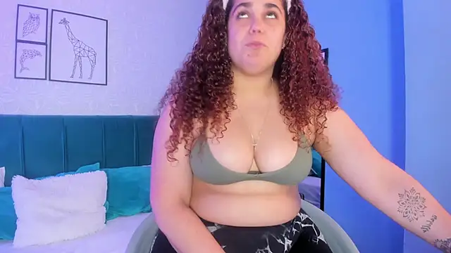 Snapshot of ninna_curly chatting on 01.19.26 ninna curly online show from 01.19.26