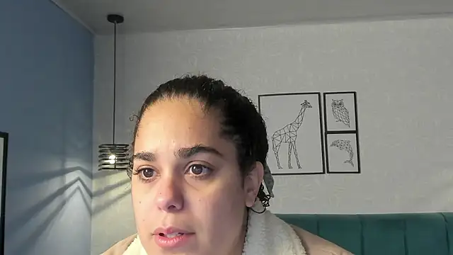 Snapshot of ninna_curly chatting on 02.18.26 ninna curly online show from 02.18.26