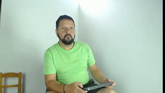 Snapshot of Daniel_08_8 chatting on 03.11.25 Daniel 08 8 online show from 03.11.25