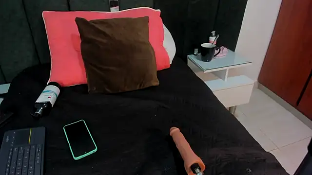 Snapshot of Annita001 chatting on 03.20.25 Annita001 online show from 03.20.25