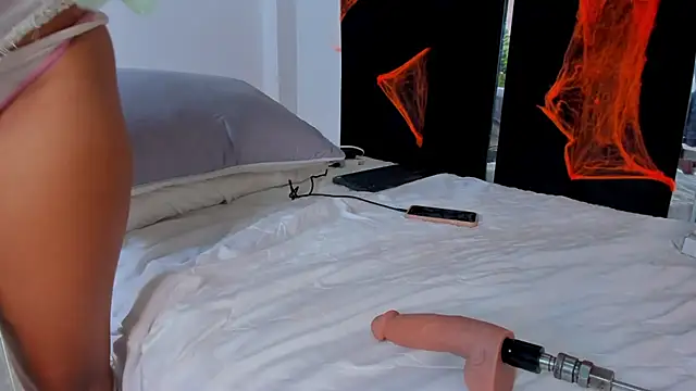 Snapshot of Annita001 chatting on 10.29.25 Annita001 online show from 10.29.25