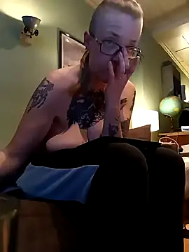 Astrid-Gilbert online show from 02.14.25