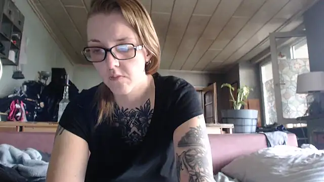 Astrid-Gilbert online show from 02.21.25