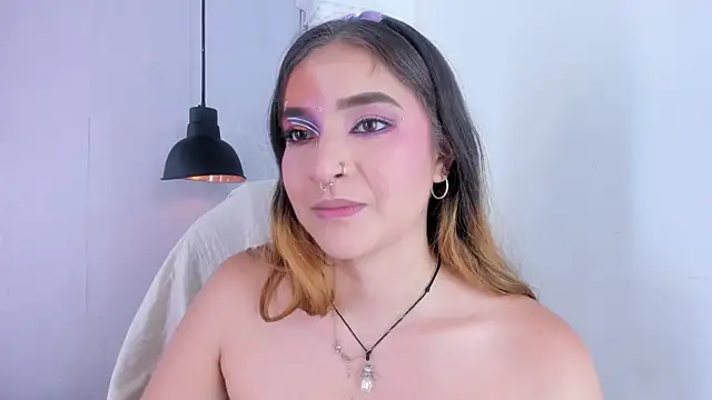 Shanntal  online show from 09.11.25