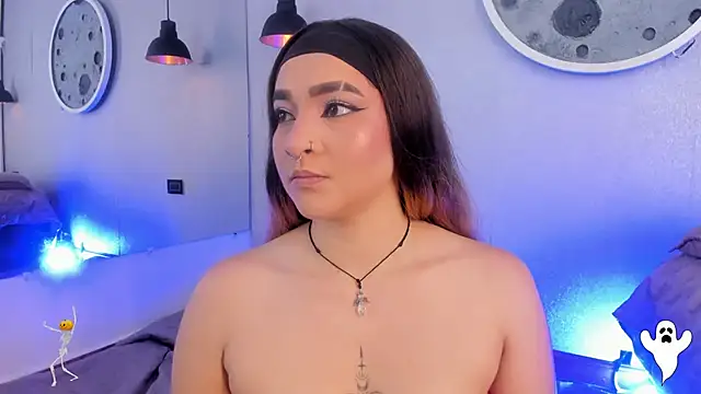 Shanntal  online show from 10.23.25