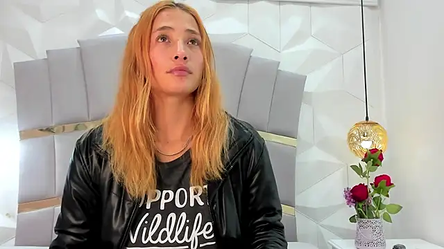 zoe taylorr1 online show from 03.08.25