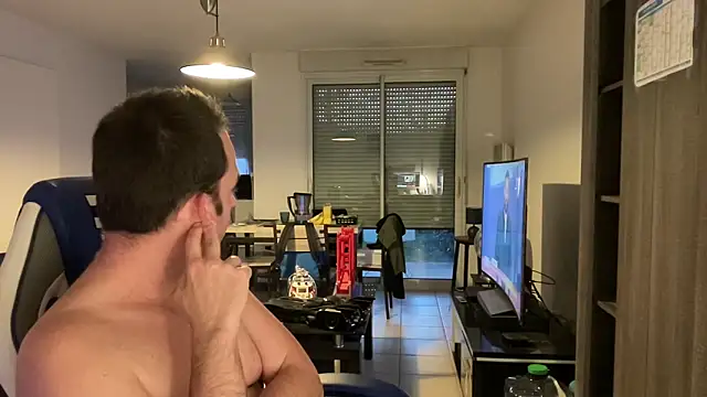 Funnyjul31 online show from 02.26.25