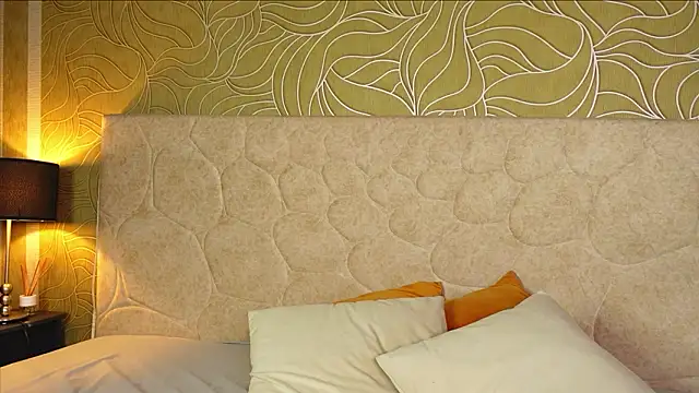 Snapshot of MillaBlis chatting on 02.13.26 MillaBlis online show from 02.13.26