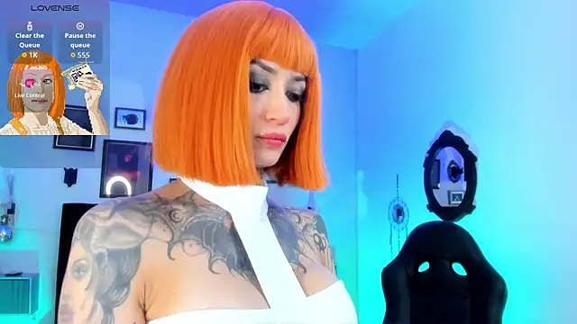 Snapshot of IsisRaichuu_ chatting on 09.26.25 IsisRaichuu online show from 09.26.25