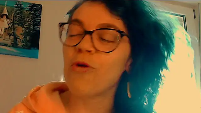 Snapshot of Ju-Hot chatting on 03.02.26 Ju-Hot online show from 03.02.26