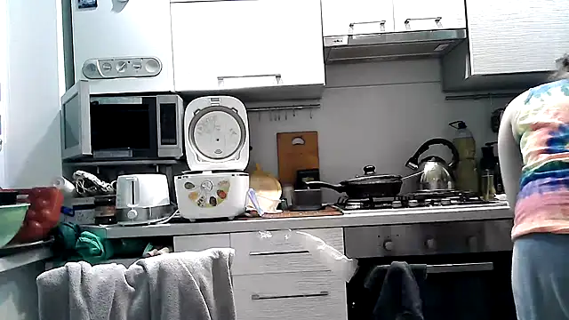 Snapshot of Misssweet_s chatting on 02.24.25 Misssweet s online show from 02.24.25