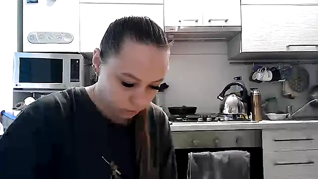 Snapshot of Misssweet_s chatting on 03.11.25 Misssweet s online show from 03.11.25