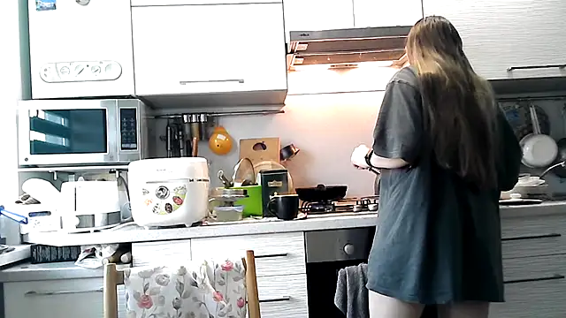 Snapshot of Misssweet_s chatting on 03.22.25 Misssweet s online show from 03.22.25