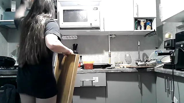 Snapshot of Misssweet_s chatting on 09.17.25 Misssweet s online show from 09.17.25