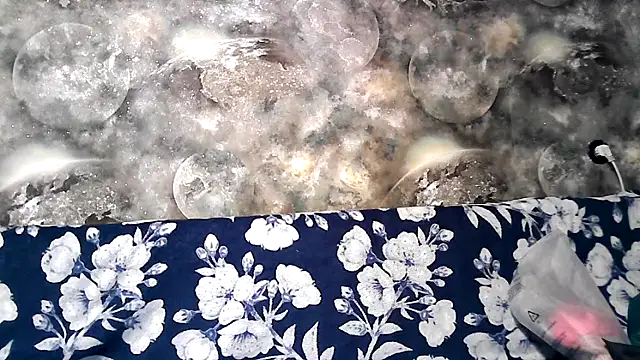 Snapshot of Misssweet_s chatting on 09.25.25 Misssweet s online show from 09.25.25