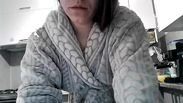 Snapshot of Misssweet_s chatting on 09.28.25 Misssweet s online show from 09.28.25