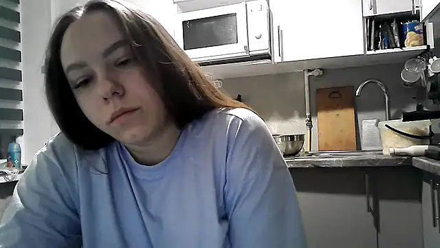 Snapshot of Misssweet_s chatting on 11.18.25 Misssweet s online show from 11.18.25