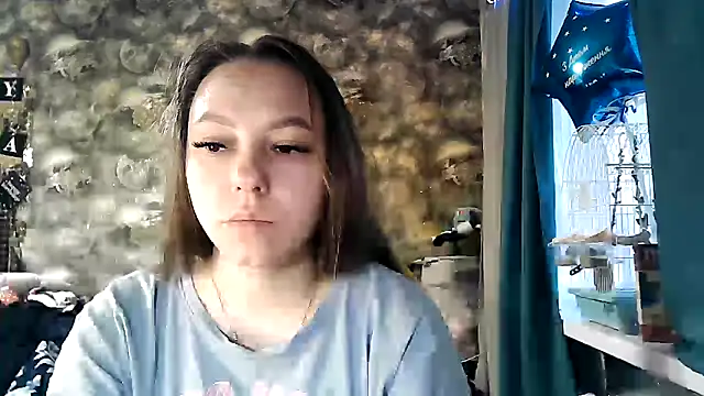 Snapshot of Misssweet_s chatting on 12.04.25 Misssweet s online show from 12.04.25