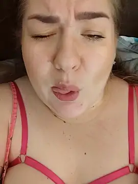 Snapshot of sam0and0katy chatting on 10.23.25 sam0and0katy online show from 10.23.25