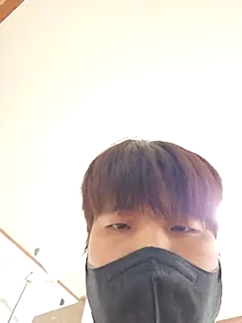 Tyyyggjju online show from 10.26.25