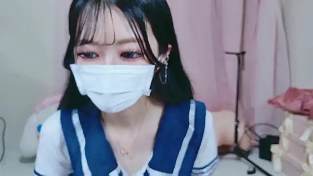 Snapshot of Megu-mimi chatting on 03.24.26 Megu-mimi online show from 03.24.26