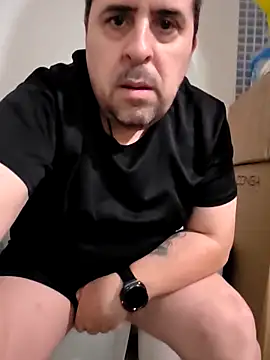 Snapshot of Usame_como_quieras chatting on 04.14.26 Usame como quieras online show from 04.14.26