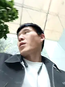 Snapshot of wadmma chatting on 10.13.25 wadmma online show from 10.13.25