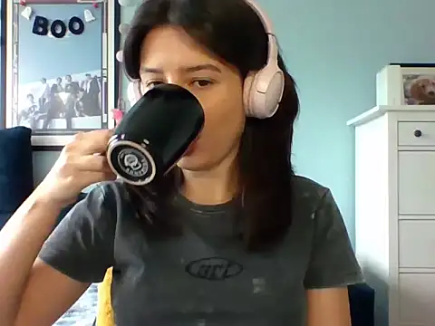 LariceSexy online show from 10.17.25