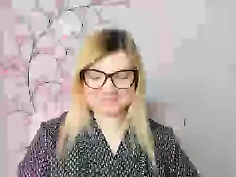 Snapshot of Lola_moree chatting on 02.26.26 Lola moree online show from 02.26.26