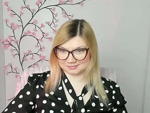 Snapshot of Lola_moree chatting on 03.03.26 Lola moree online show from 03.03.26